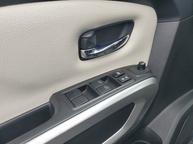 Used 2021 Nissan Titan SV w/ SV Convenience Package AWD/4WD image 15