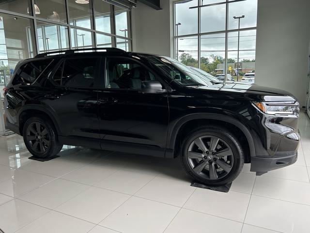Used 2024 Honda Pilot Sport image 6