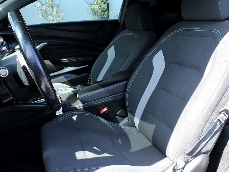 Used 2018 Chevrolet Camaro SS image 14