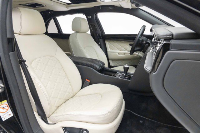 Used 2014 Bentley Mulsanne image 4
