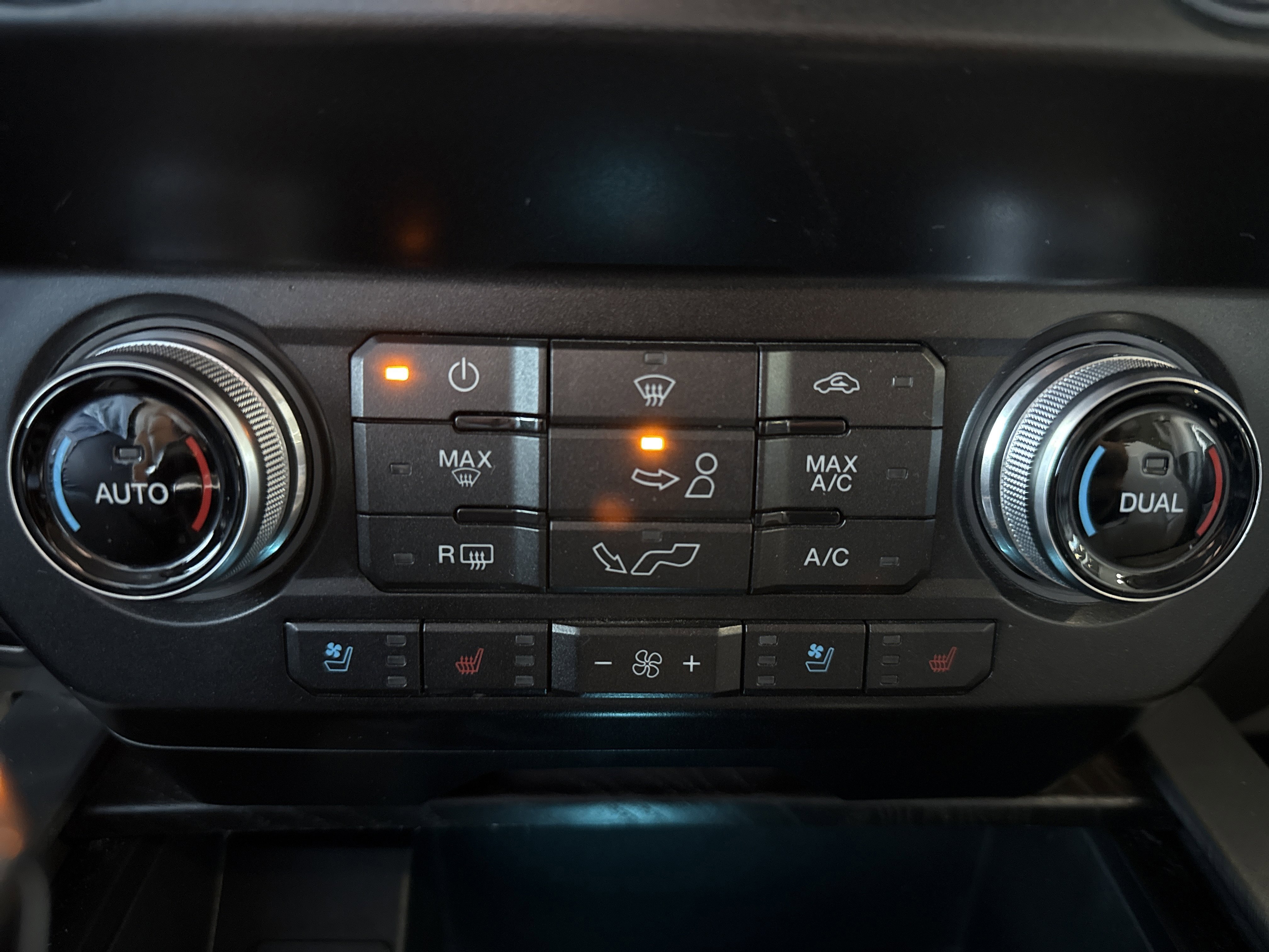 Used 2019 Ford F150 Limited w/ Trailer Tow Package image 30