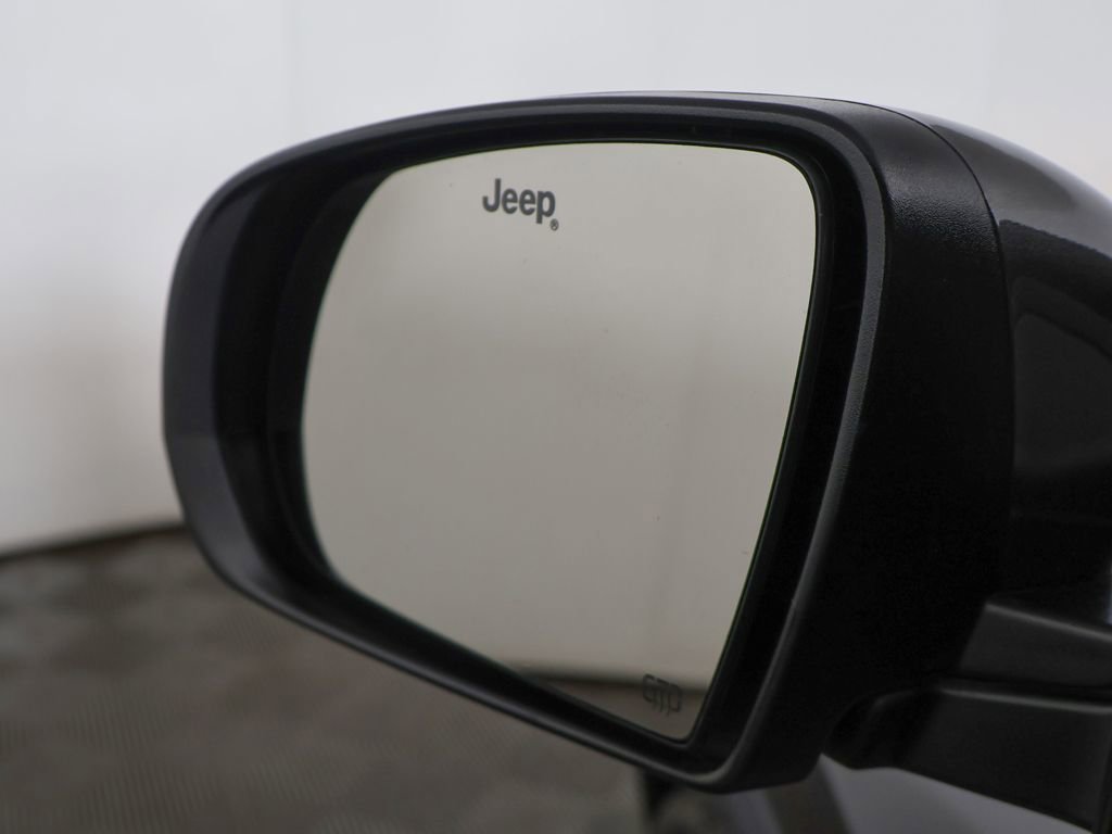 Used 2020 Jeep Compass Latitude AWD/4WD image 28