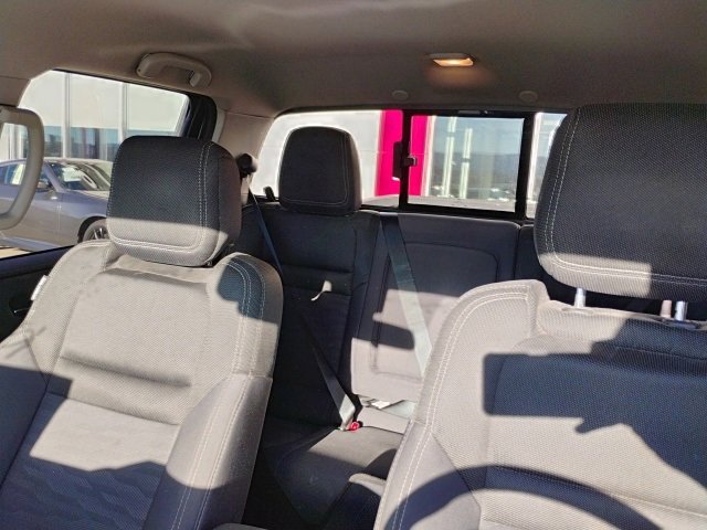 Used 2024 Nissan Frontier SV image 8