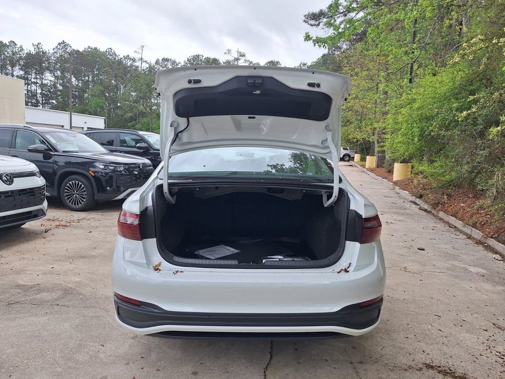 New 2026 Volkswagen Jetta SE FWD image 26