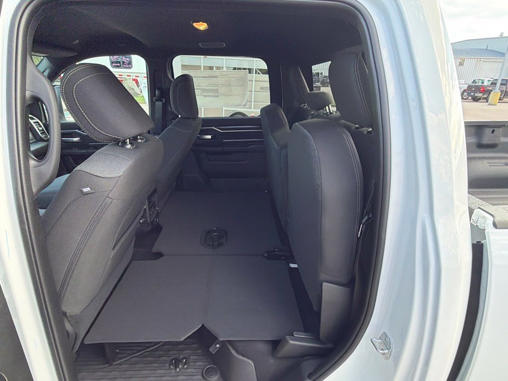 New 2027 RAM 3500 Big Horn AWD/4WD image 16