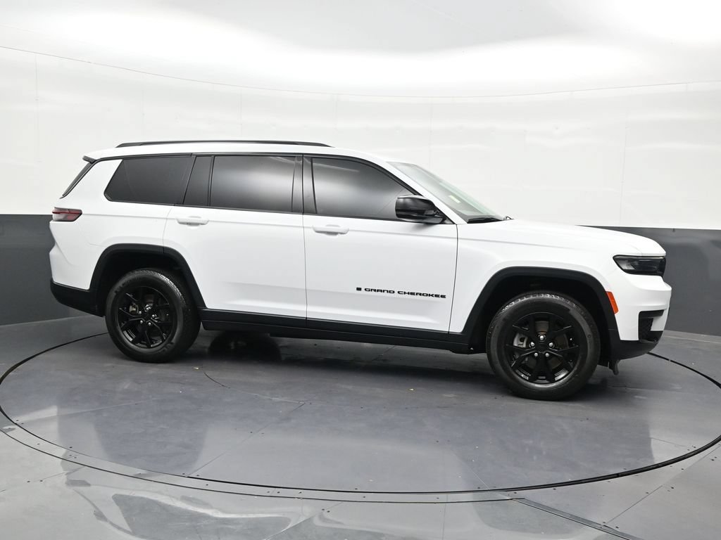Used 2024 Jeep Grand Cherokee L Altitude AWD/4WD image 7
