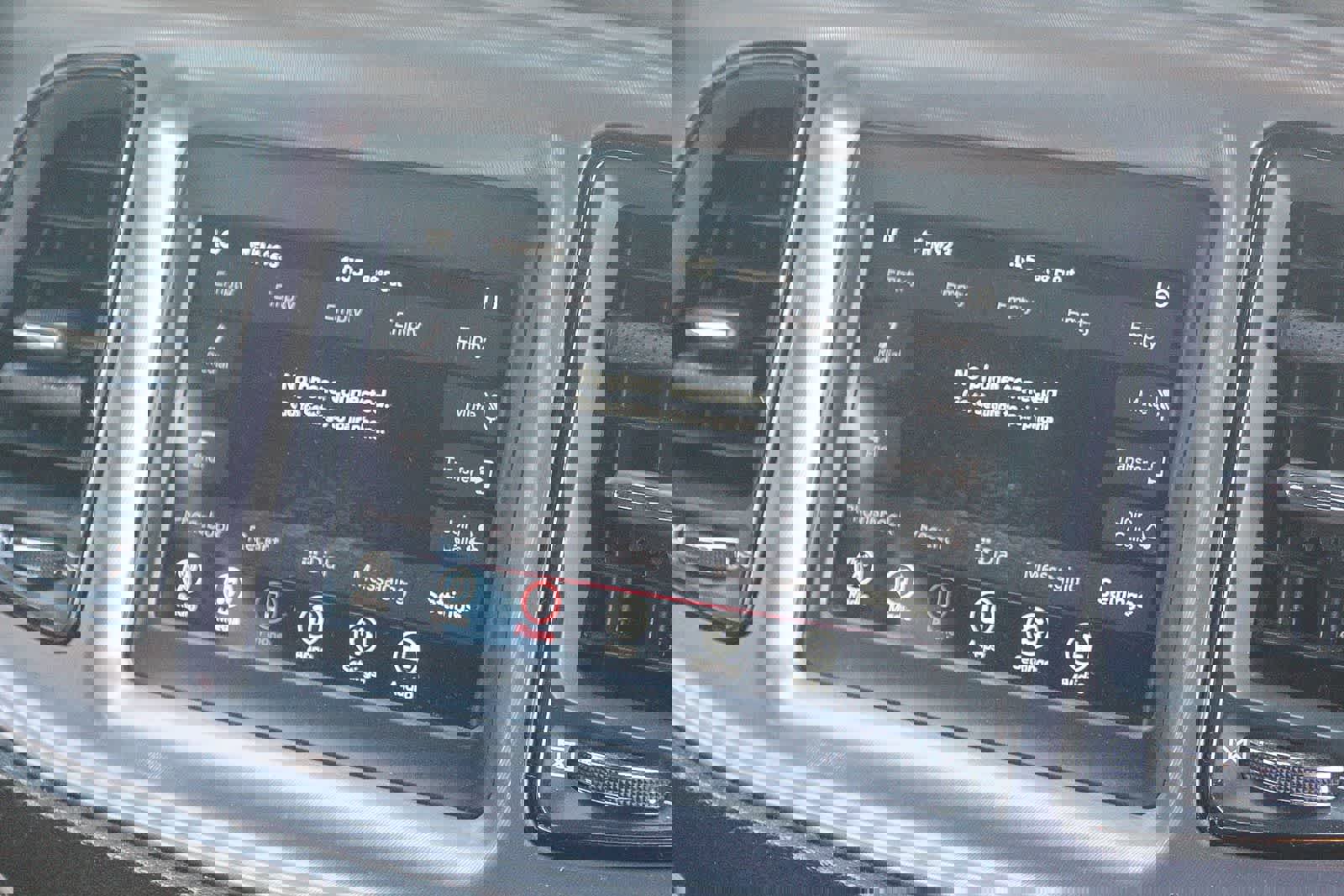 Used 2023 Dodge Challenger SXT image 18