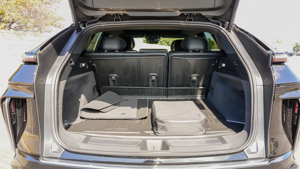 New 2026 Cadillac Lyriq Luxury w/ LPO, Floor Liner Package image 9