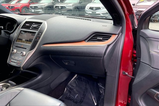 Used 2017 Lincoln MKC Select w/ Select Plus Package AWD/4WD image 16