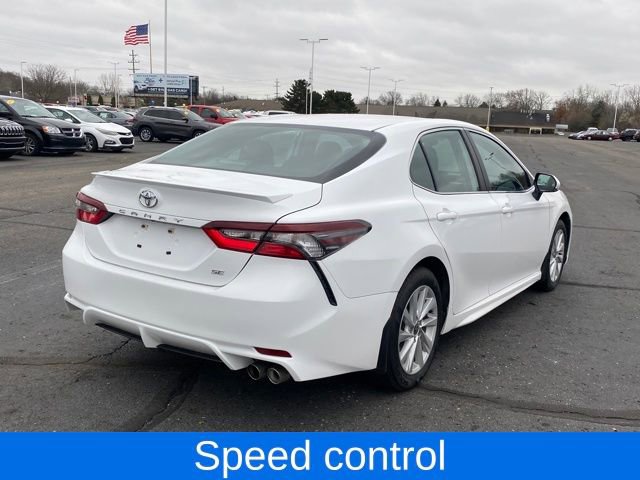 Used 2023 Toyota Camry SE image 4