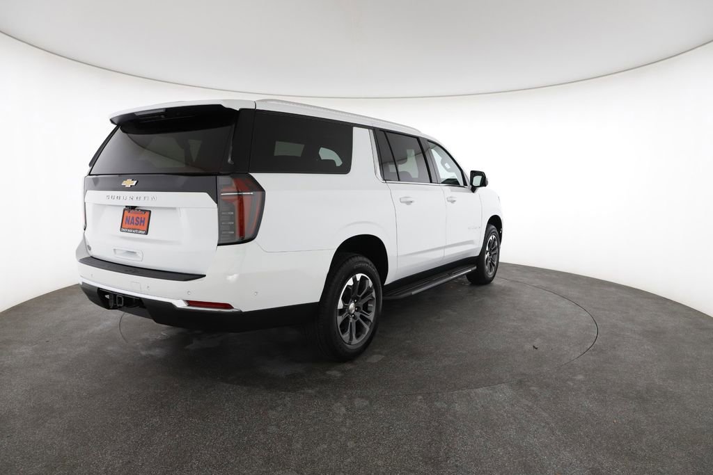 Used 2025 Chevrolet Suburban LS image 12