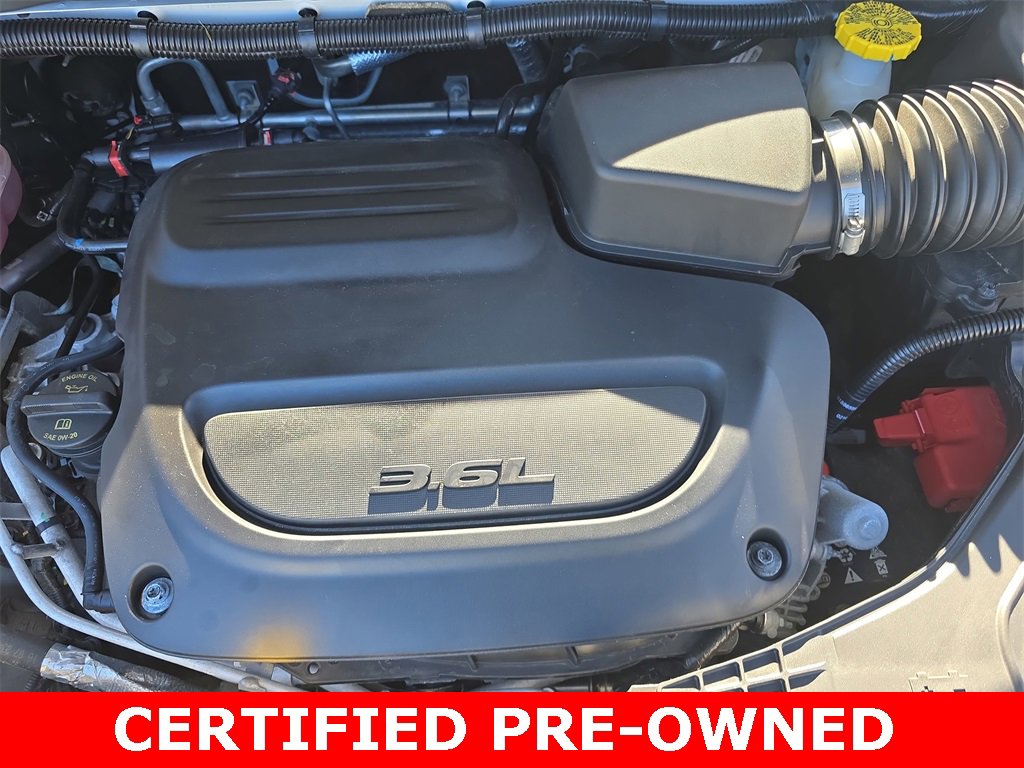 Used 2024 Chrysler Pacifica Touring-L image 31