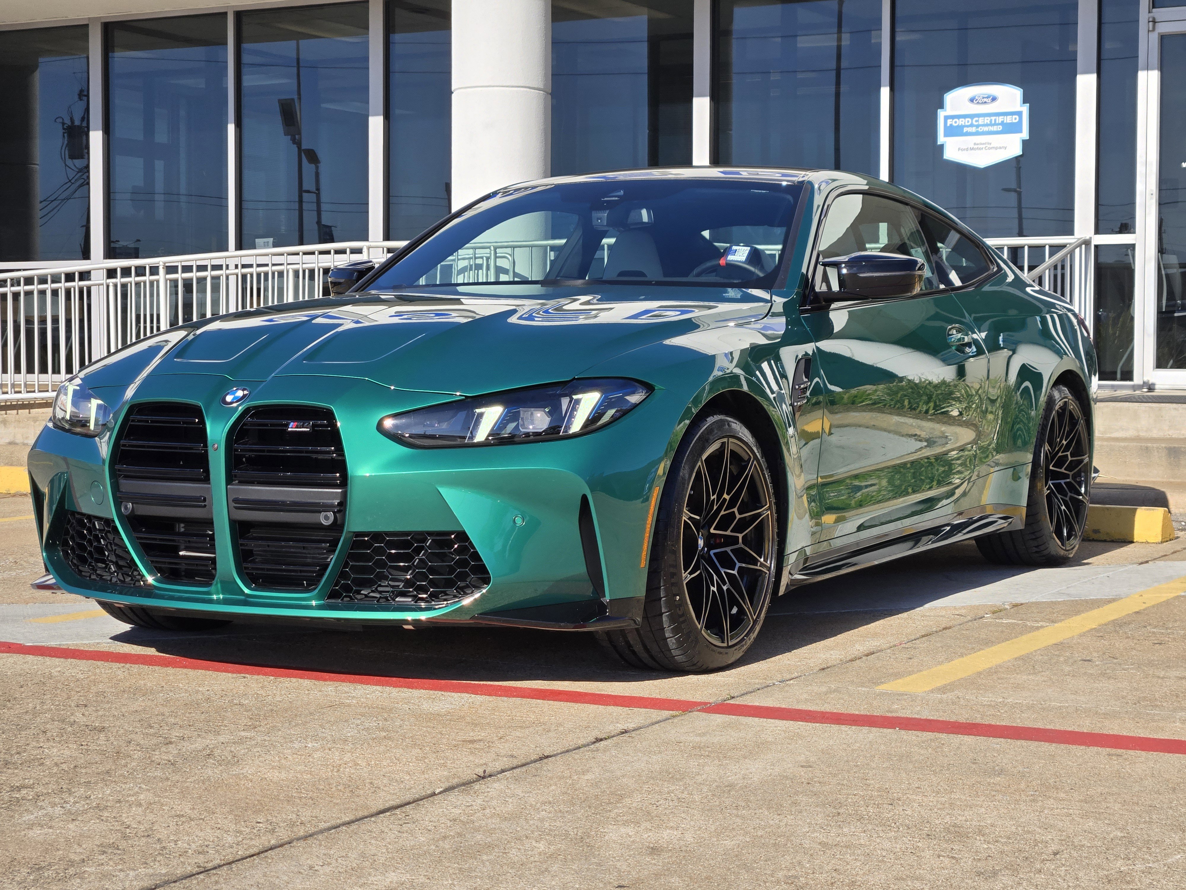 Used 2025 BMW M4 Competition w/ Executive Package image 2