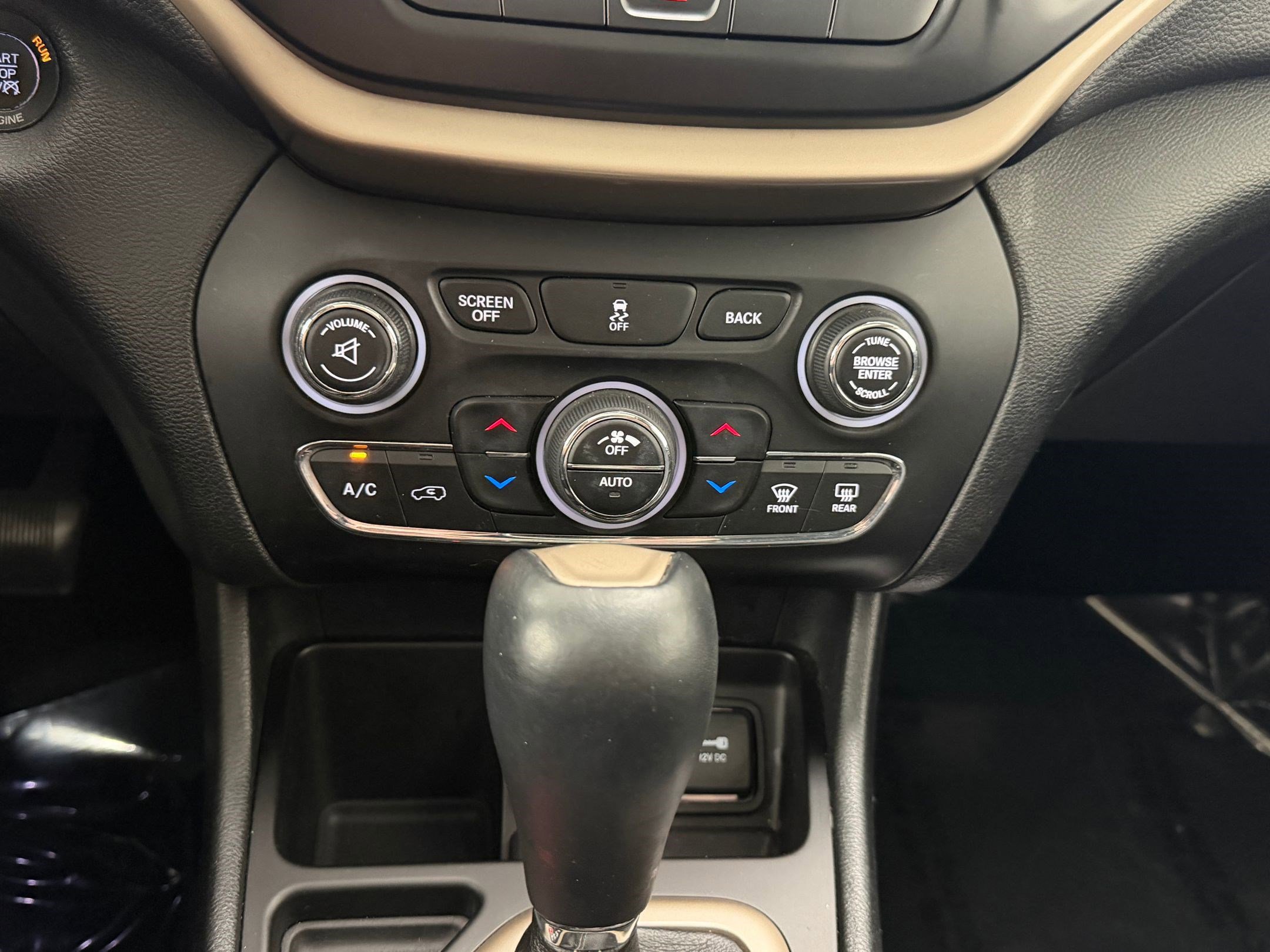 Used 2014 Jeep Cherokee Limited FWD image 15