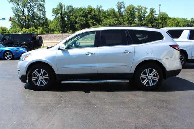 Used 2017 Chevrolet Traverse LT FWD image 3