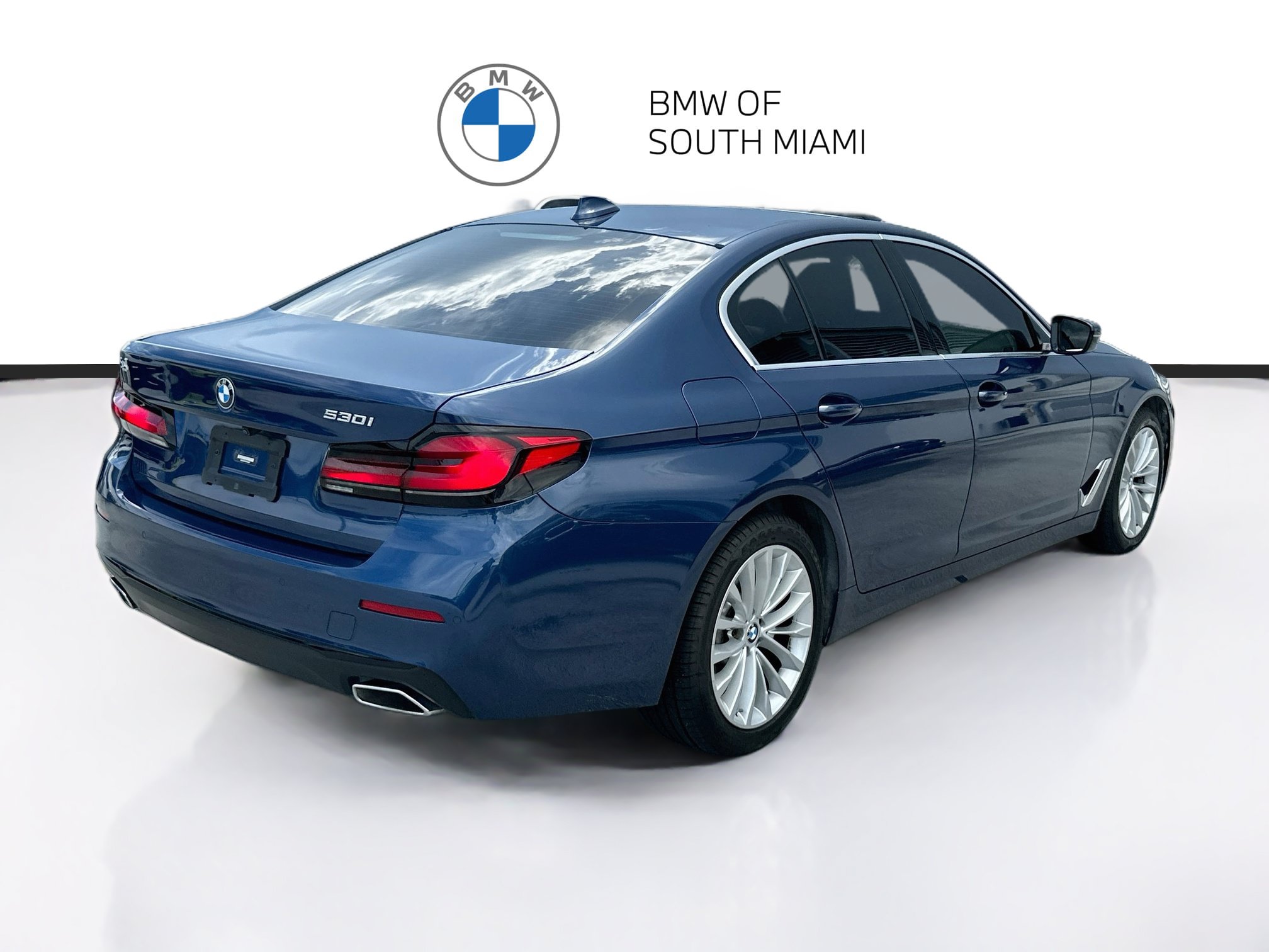 Used 2023 BMW 530i w/ Convenience Package RWD image 7