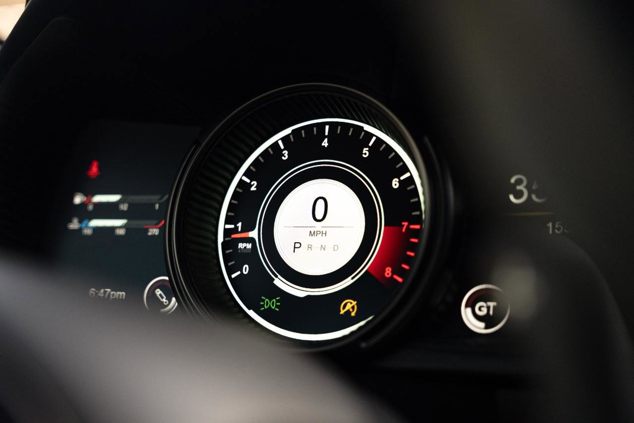 Used 2018 Aston Martin DB11 Coupe image 64