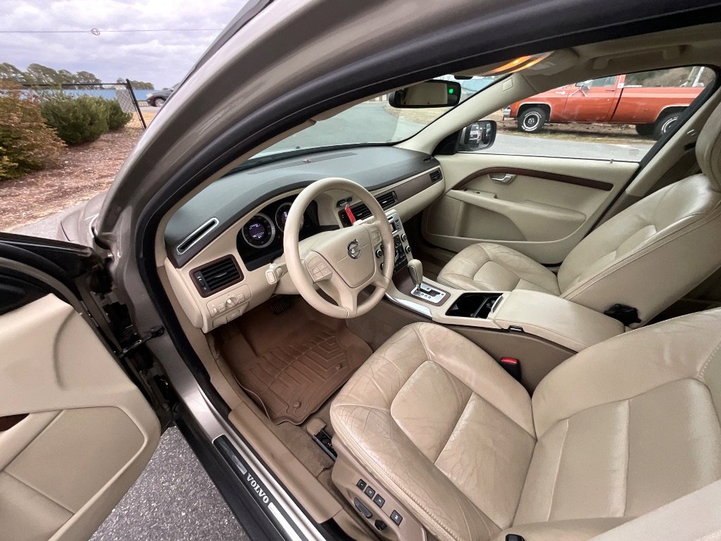 Used 2011 Volvo XC70 3.2 FWD image 12