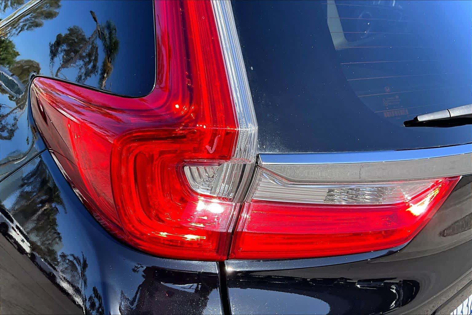 Used 2018 Honda CR-V Touring image 27