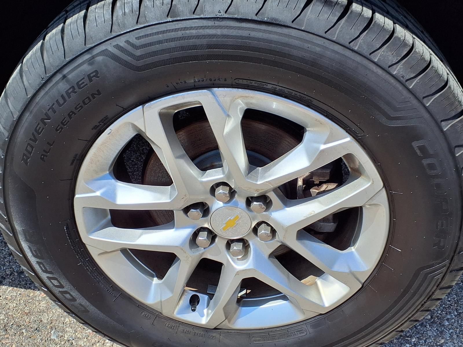 Used 2019 Chevrolet Traverse LT FWD image 9