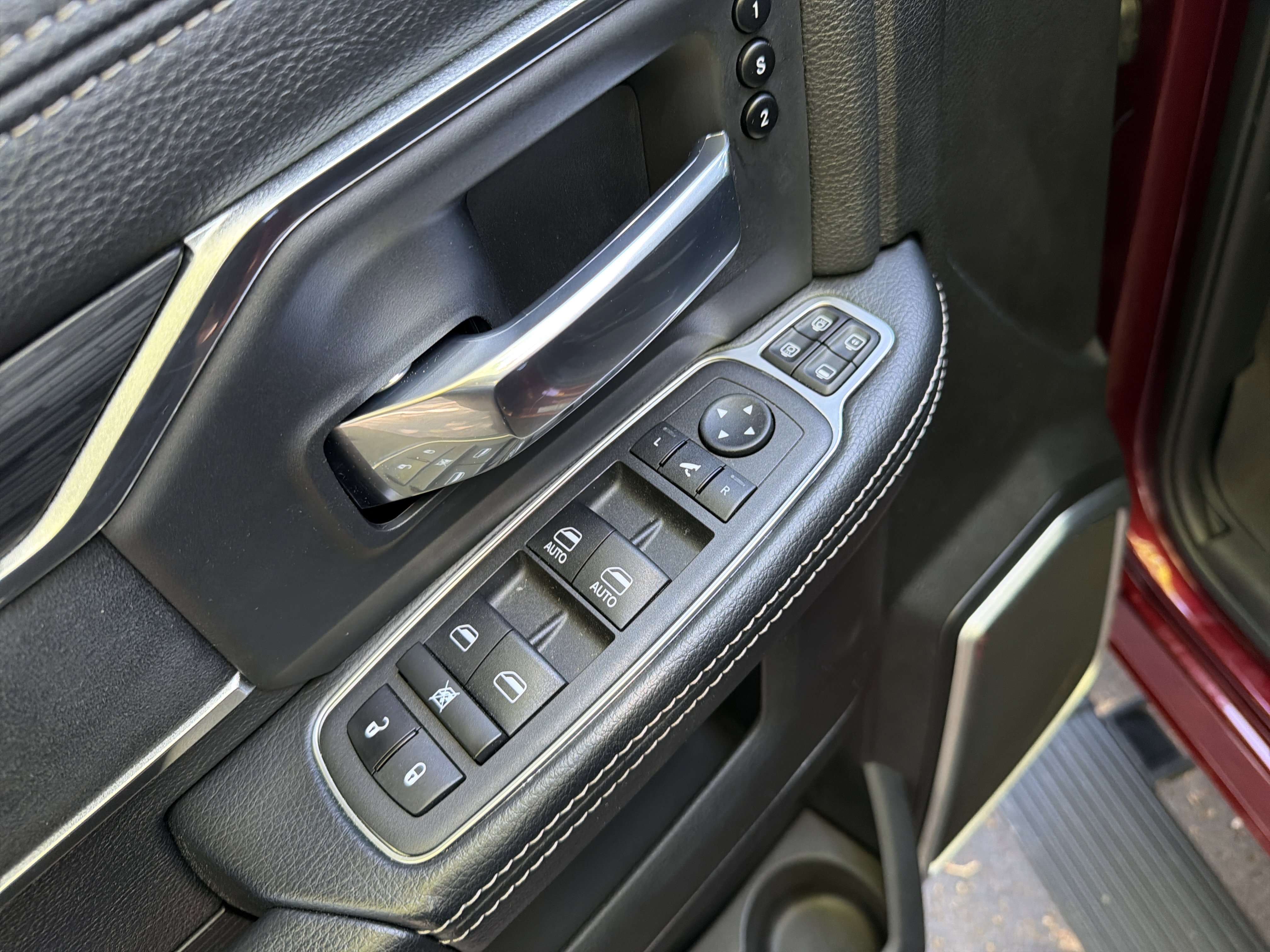 Used 2024 RAM 3500 Laramie w/ Night Edition image 15