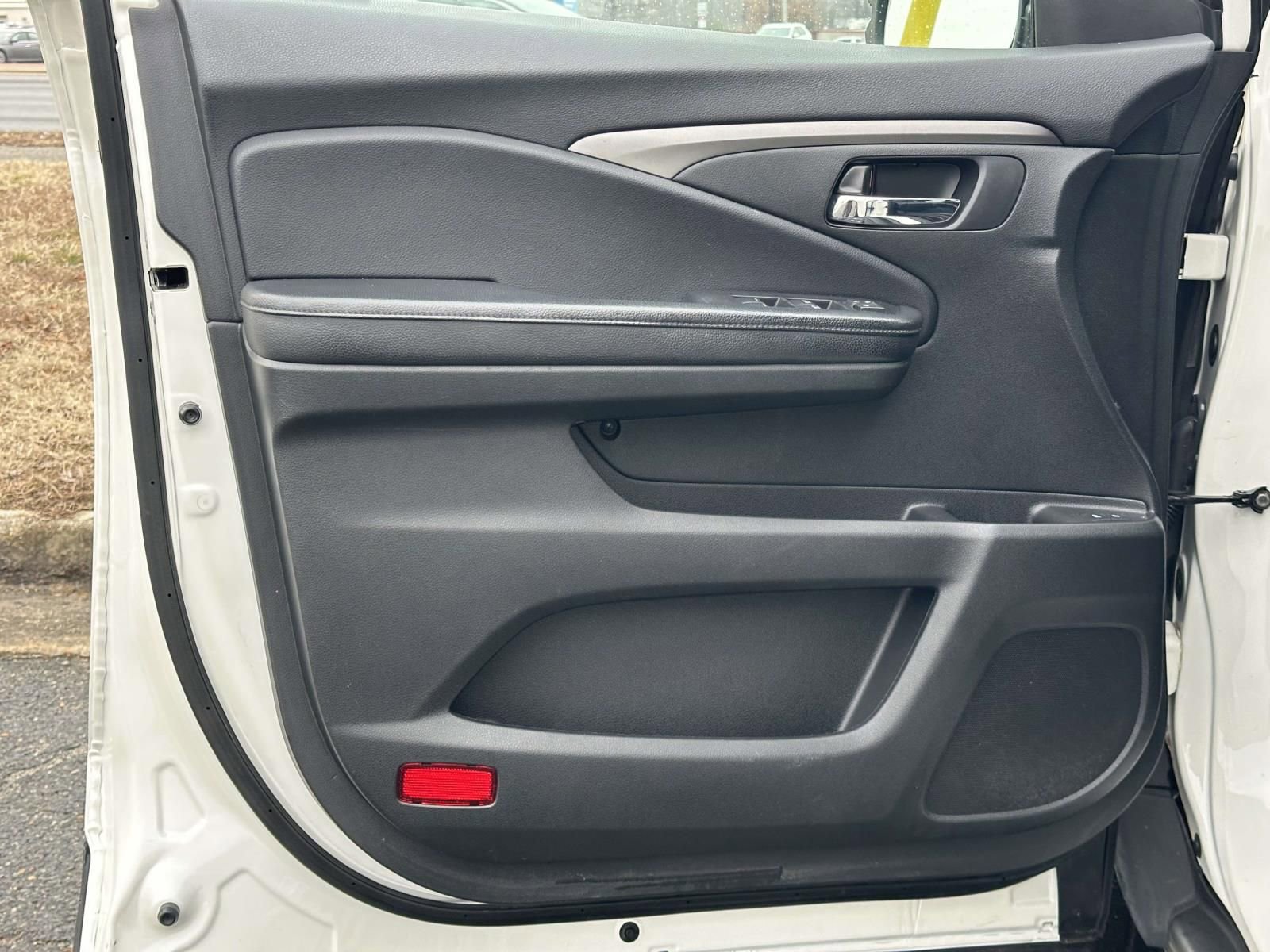 Used 2018 Honda Pilot EX-L image 16