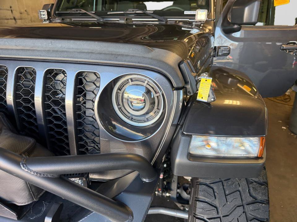 Used 2023 Jeep Gladiator Sport AWD/4WD image 30