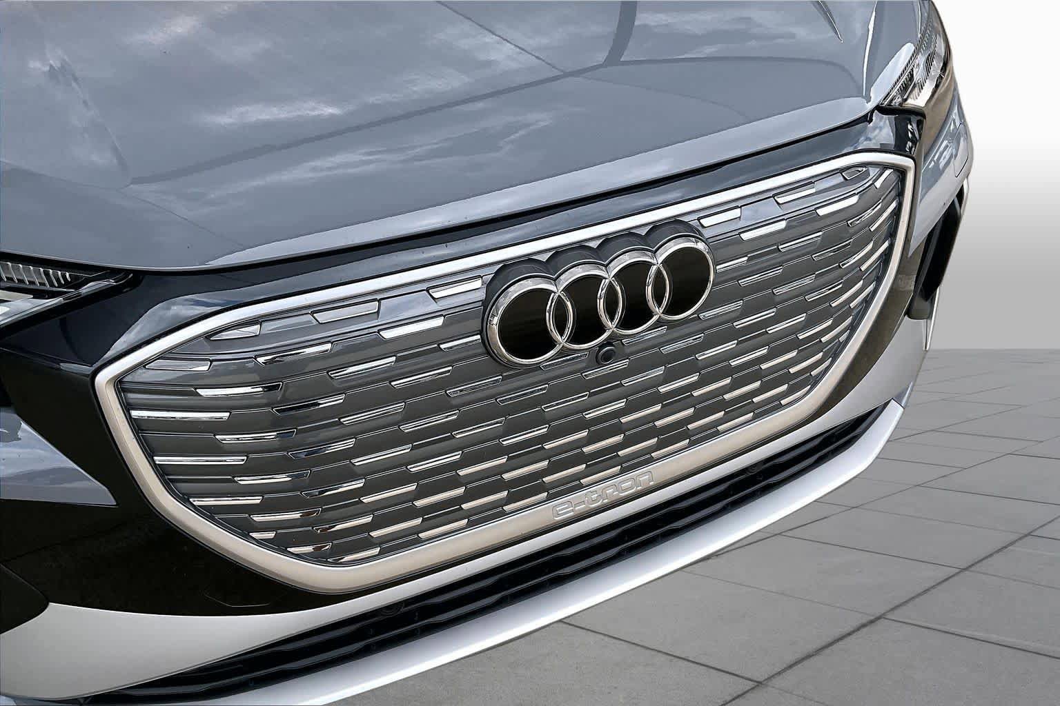 Used 2024 Audi Q4 e-tron Prestige AWD/4WD image 29