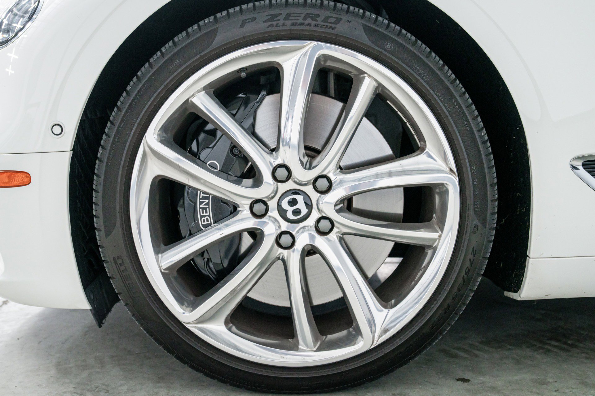 Used 2023 Bentley Continental GT Azure image 9