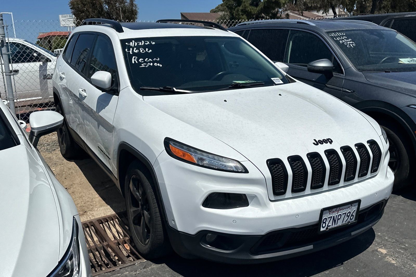 Used 2016 Jeep Cherokee High Altitude w/ Luxury Group image 2