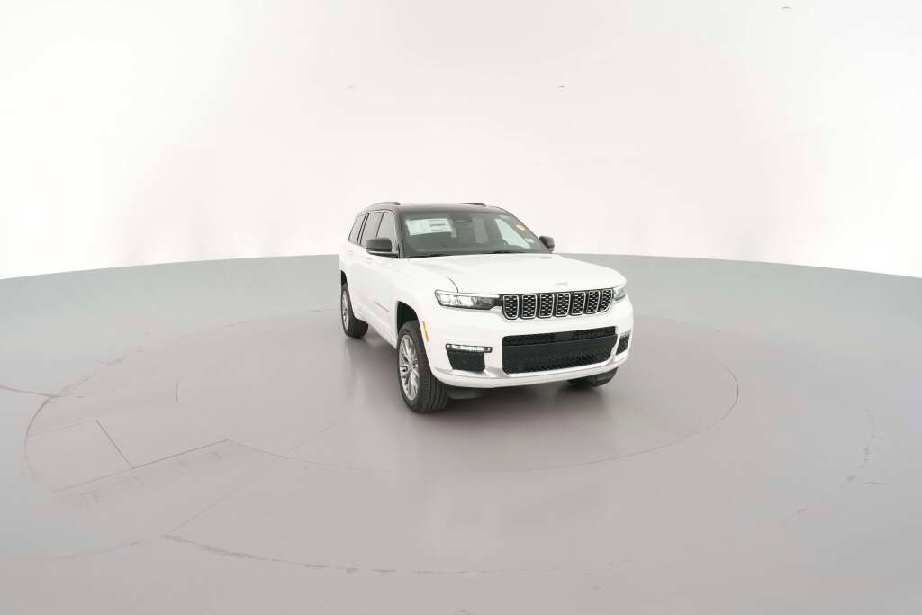 New 2025 Jeep Grand Cherokee L Summit w/ Luxury Tech Group V image 17