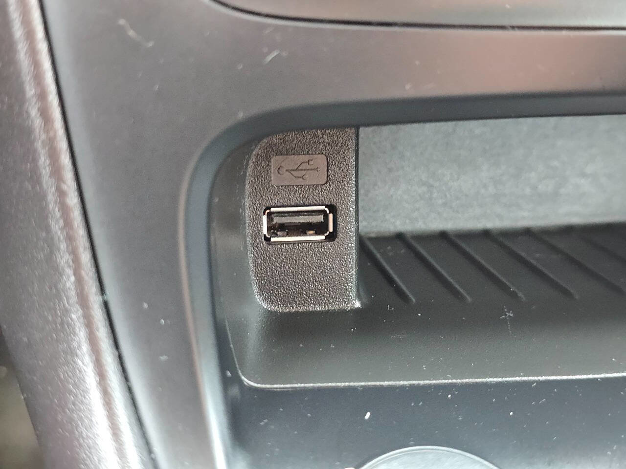 Used 2018 Ford Focus SE image 23