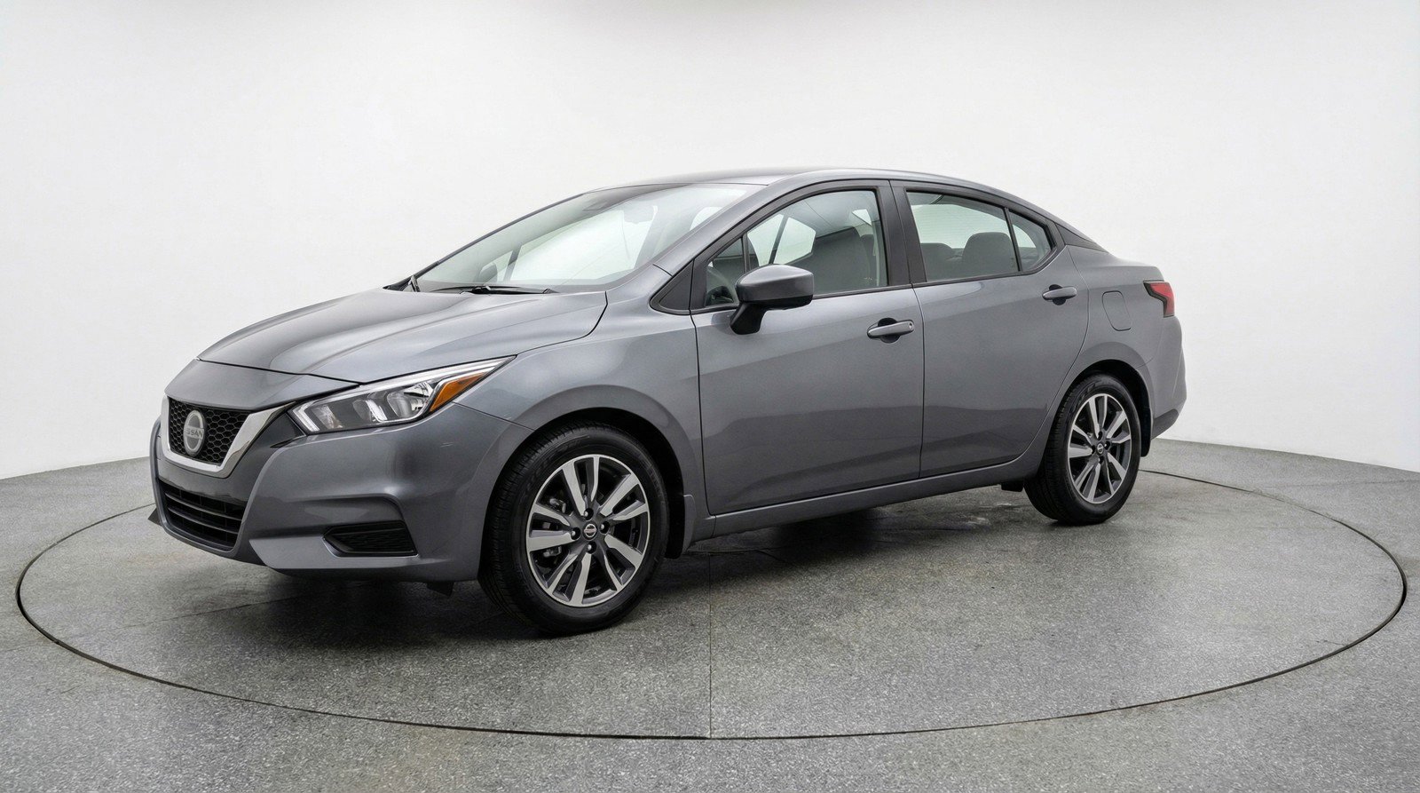 Used 2025 Nissan Versa SV image 3