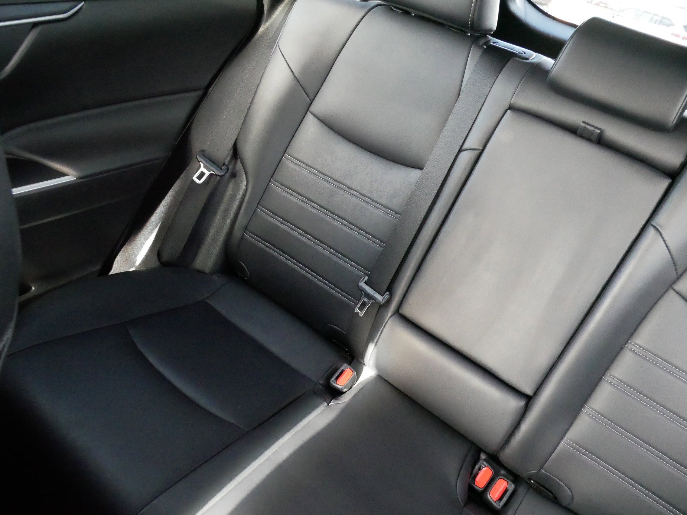 Used 2022 Toyota RAV4 XLE Premium AWD/4WD image 12