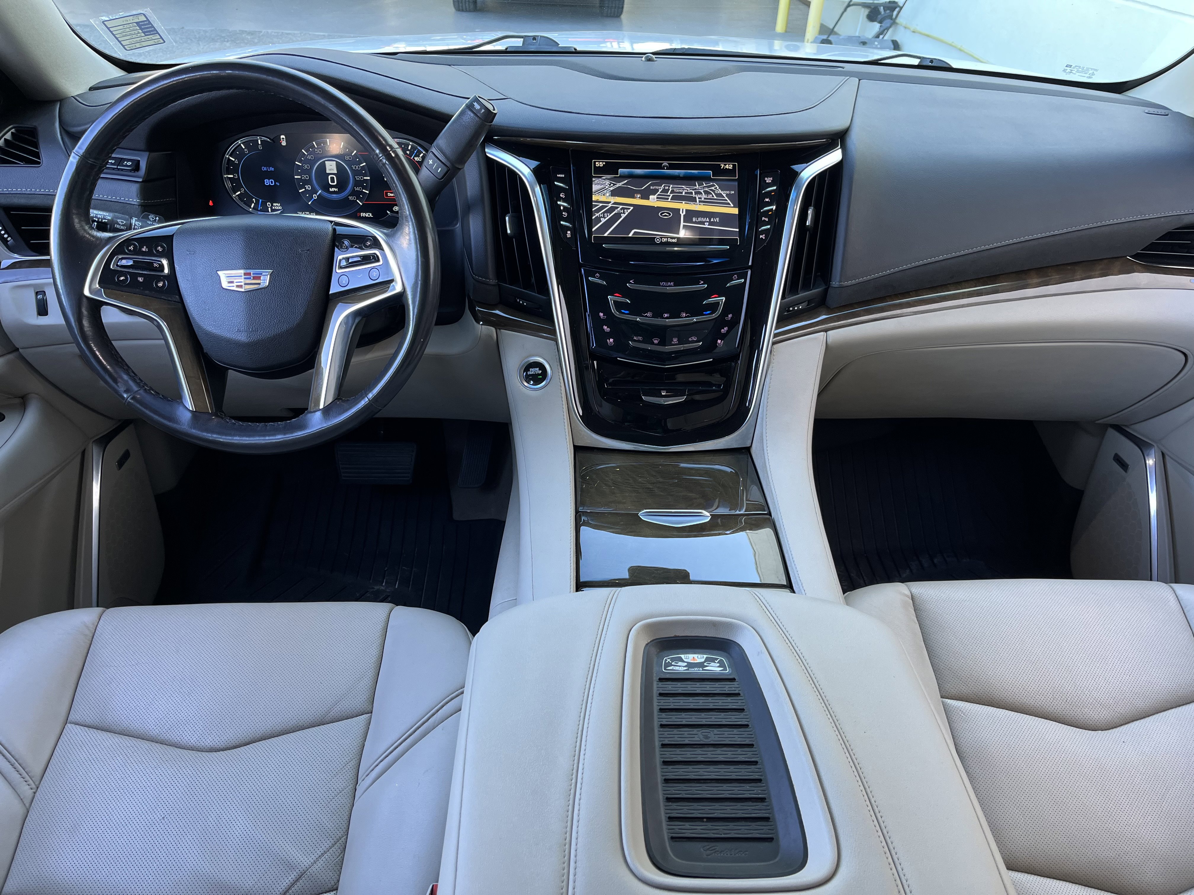 Used 2019 Cadillac Escalade Premium Luxury image 16