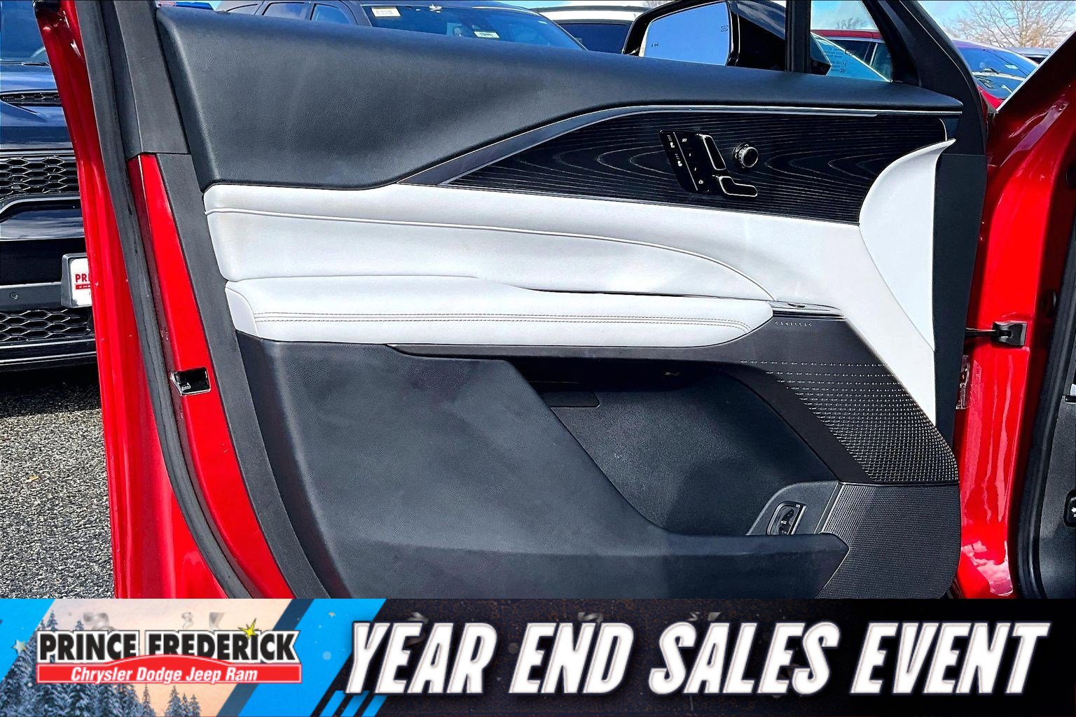 Used 2024 Cadillac Lyriq Sport image 21