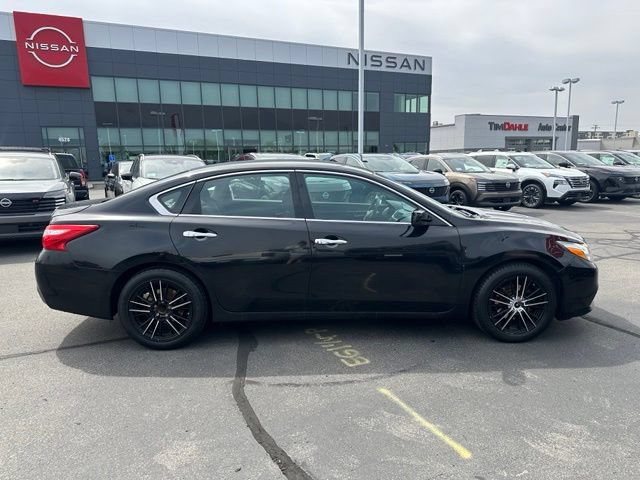 Used 2016 Nissan Altima 2.5 FWD image 13