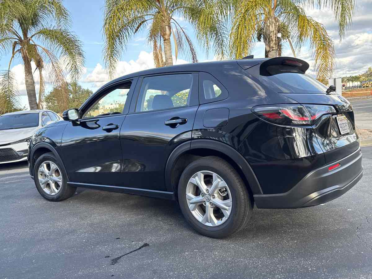 Used 2025 Honda HR-V LX image 13