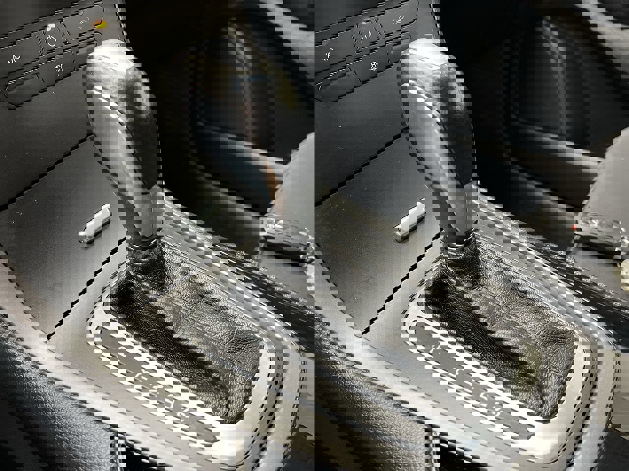 Used 2018 Ford Edge SE image 20