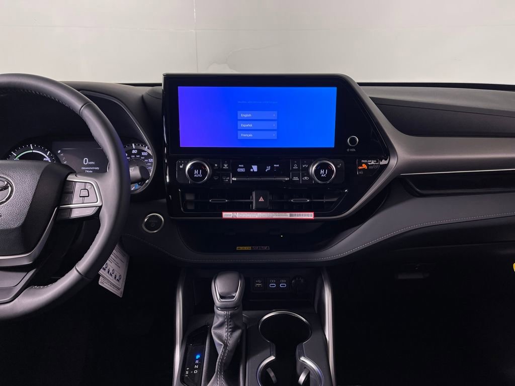 New 2026 Toyota Highlander XLE image 15