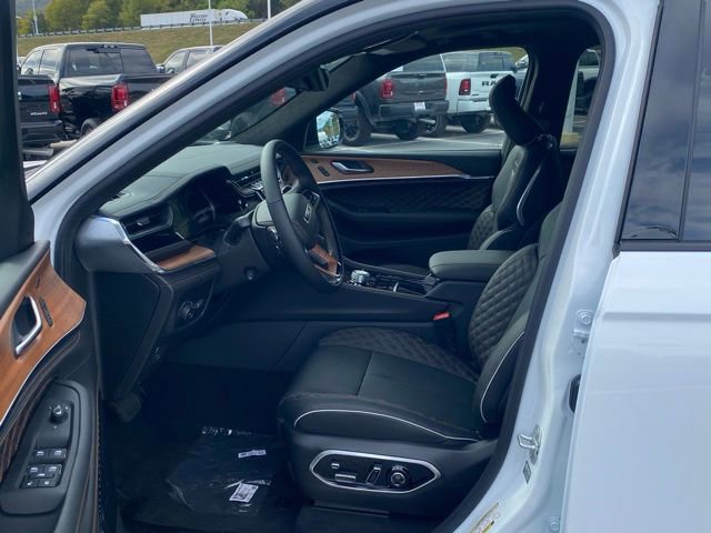 New 2025 Jeep Grand Cherokee L Summit image 16