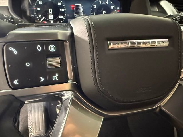New 2026 Land Rover Discovery Limited Edition image 17