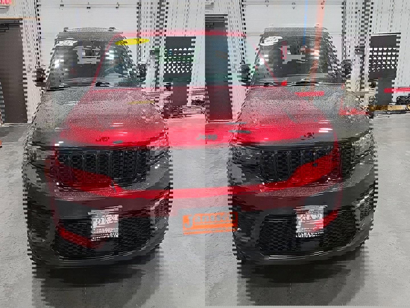 Used 2024 Jeep Grand Cherokee Altitude image 7