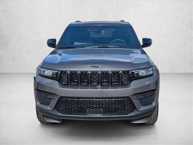 New 2025 Jeep Grand Cherokee Altitude image 2