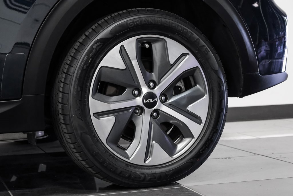 Used 2022 Kia Niro EX image 64
