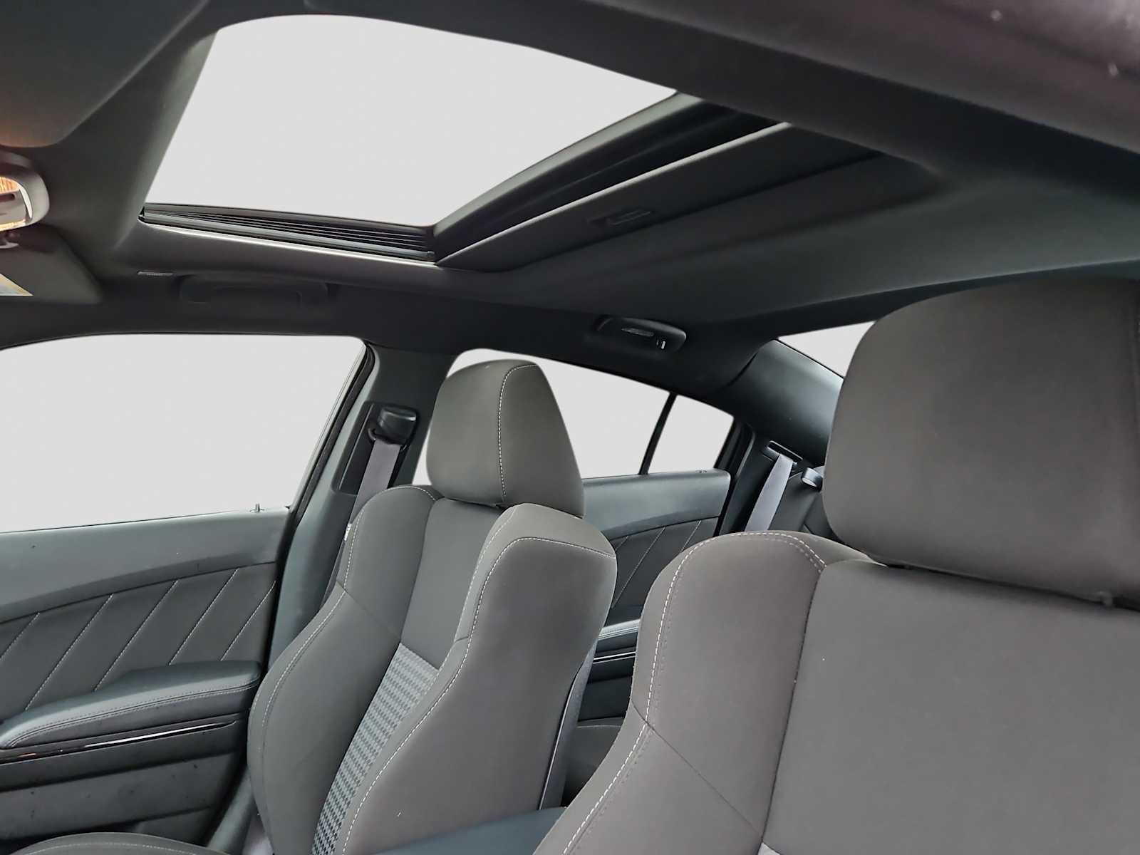 Used 2023 Dodge Charger R/T w/ Blacktop Package image 15