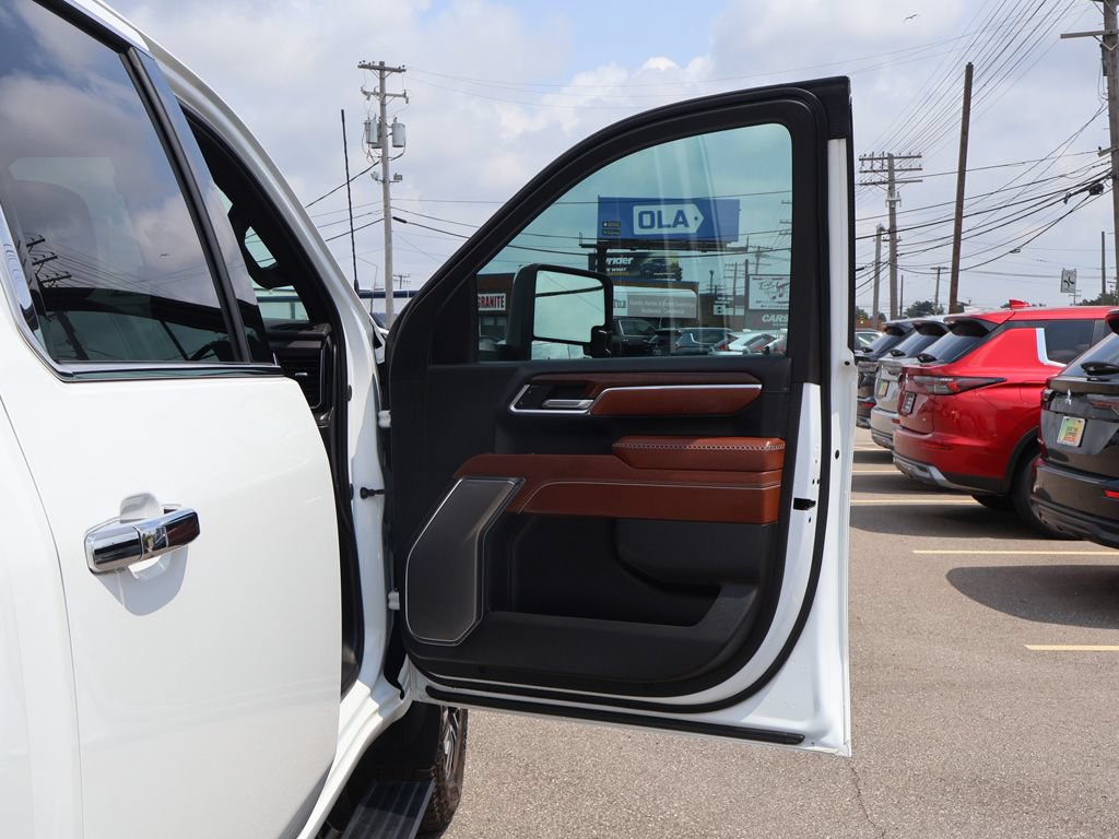 Used 2024 GMC Sierra 2500 Denali Ultimate w/ LPO, GMC Protection Package AWD/4WD image 24