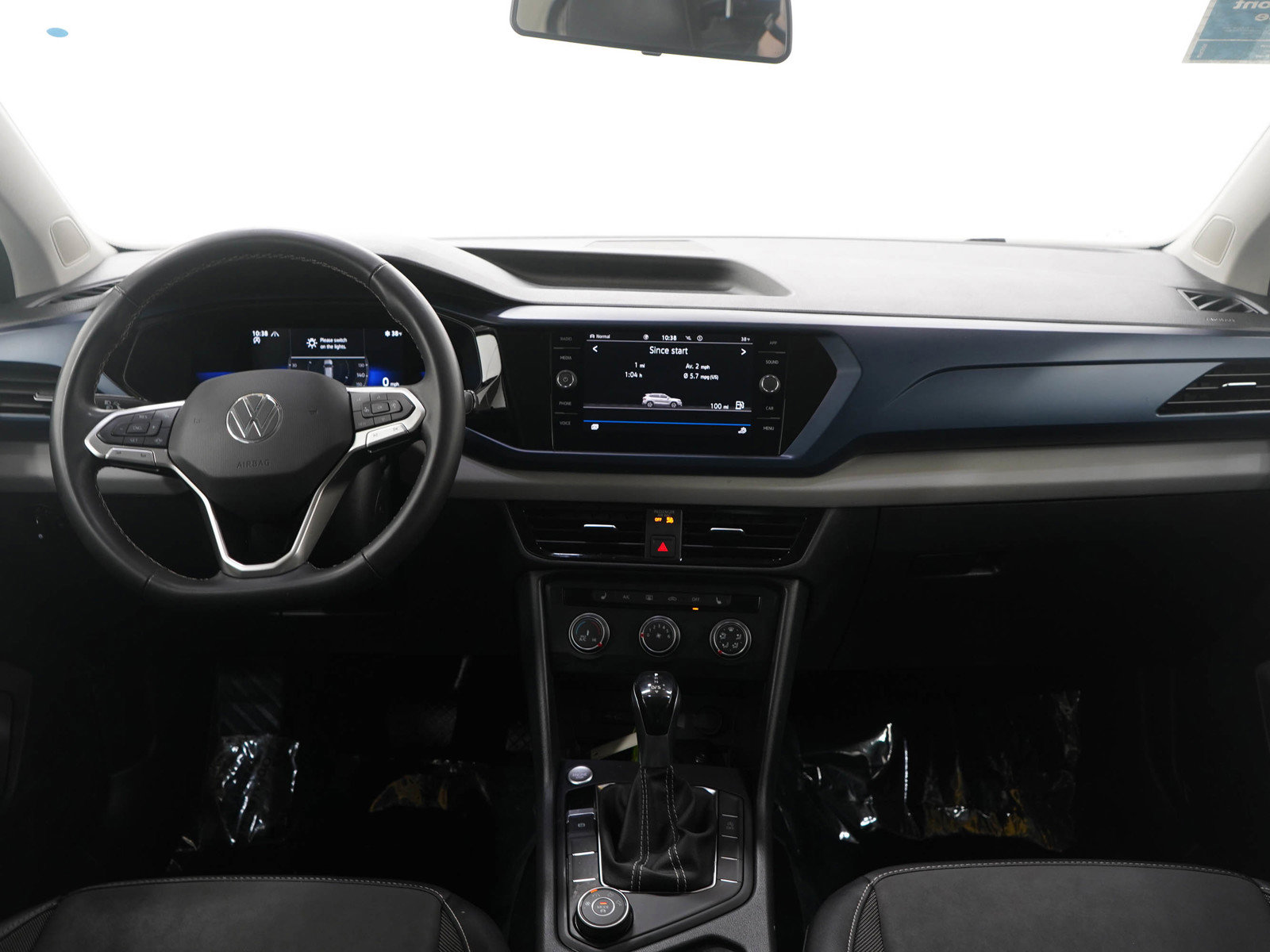 Used 2022 Volkswagen Taos SE image 15