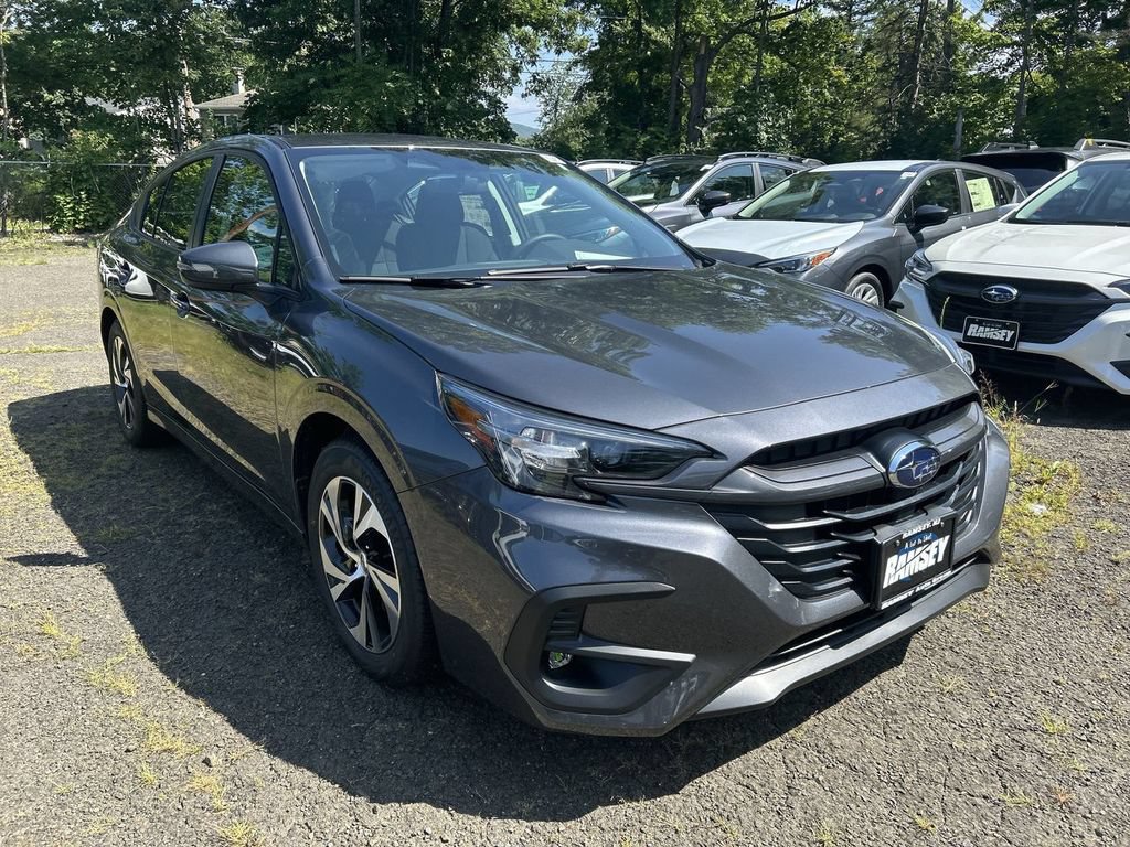 Used 2025 Subaru Legacy Premium AWD/4WD image 2