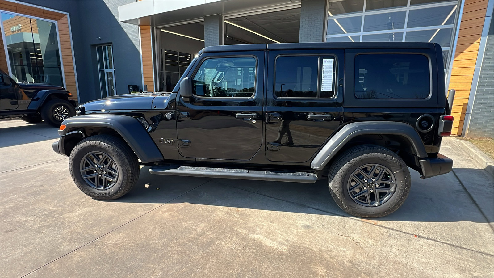 Certified 2025 Jeep Wrangler Sport S image 11